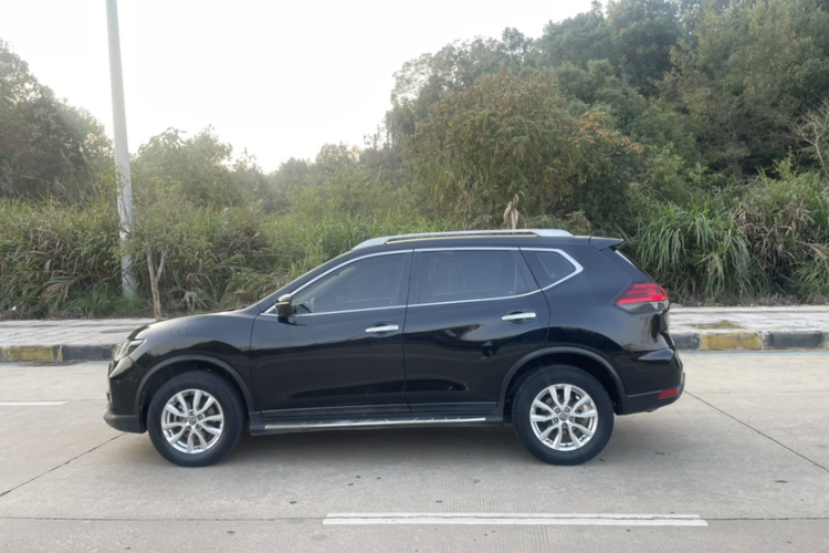 日产 奇骏 2017款 2.0L CVT舒适版 2WD车身外观6004