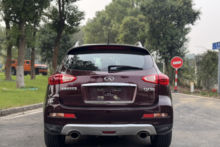 英菲尼迪QX50 2015款 2.5L 舒适版车身外观6015