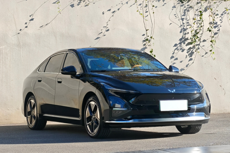 五菱汽车 五菱星光 2025款 610km 智能旗舰型车身外观6001