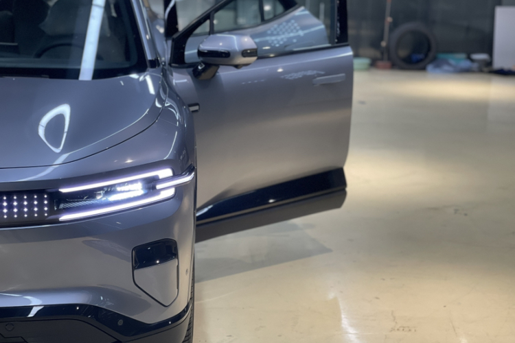 长安启源E07 2025款 纯电 四驱 90kWh Ultra高性能版车身外观6009