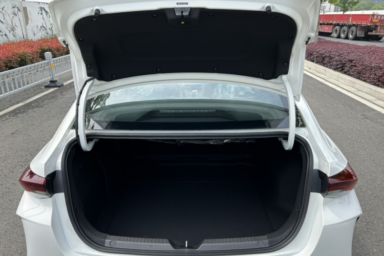 广汽传祺 2023款 影豹H 高能混动版局部细节23