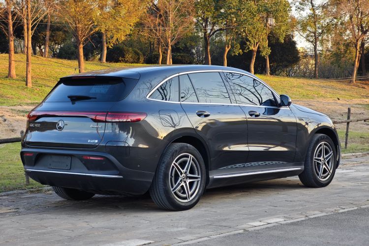 奔驰EQC 2022款 改款 EQC 400 4MATIC车身外观6010