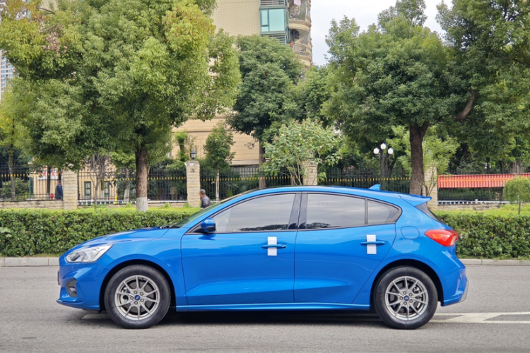 福特 福克斯 2020款 两厢 EcoBoost 180 自动锋潮型车身外观6005
