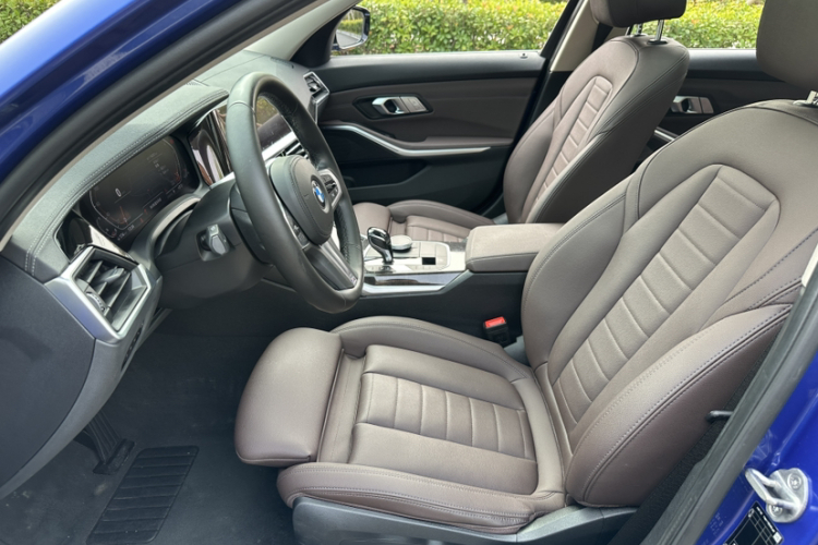 宝马3系 2020款 改款 325Li M运动套装中控内饰7007