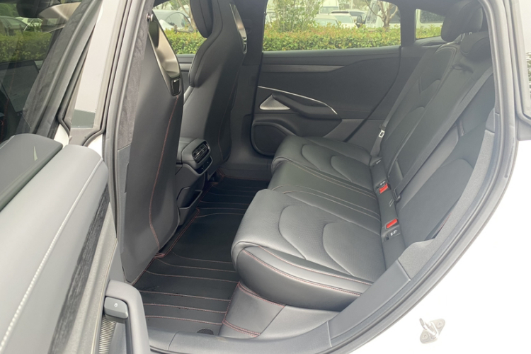 小米汽车 小米SU7 2024款 四驱超长续航高阶智驾Max版中控内饰7001