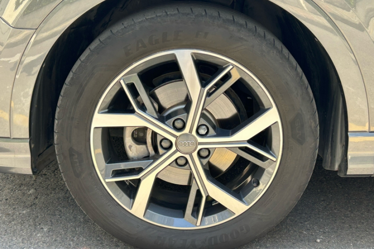 奥迪Q3 Sportback 2020款 40 TFSI 时尚型车身外观6006