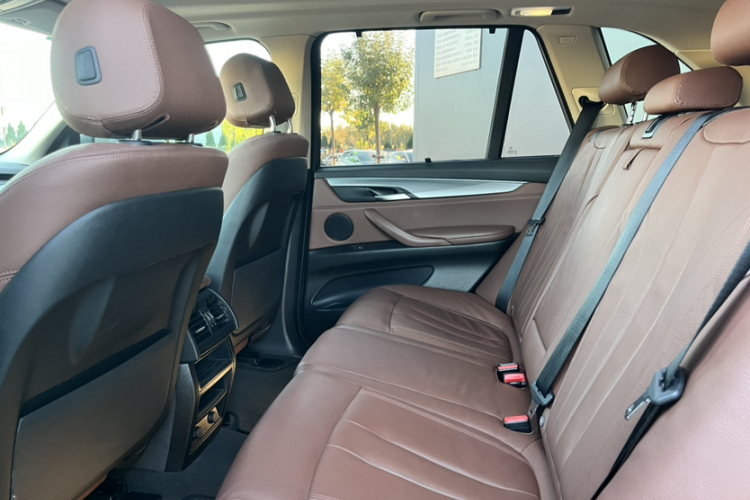 宝马X5（平行进口）中控内饰7003