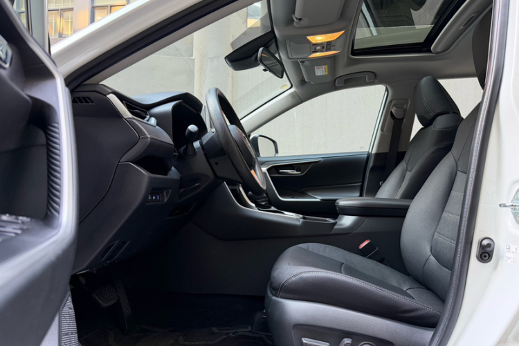 丰田 RAV4荣放 2022款 双擎 2.5L E-CVT两驱精英版中控内饰7003