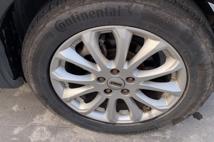 观致3 2017款 都市SUV 1.6T 自动致悦型车身外观6008