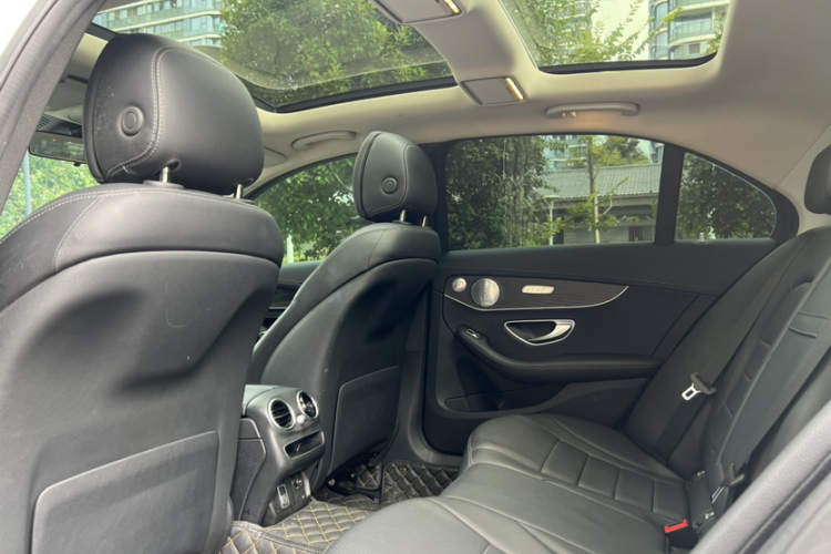 奔驰C级 2021款 C 260 L 运动星耀臻藏版中控内饰7005