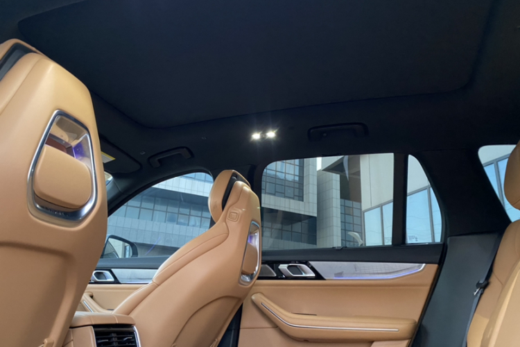 领克09 2024款 2.0T 四驱运动版 五座局部细节22