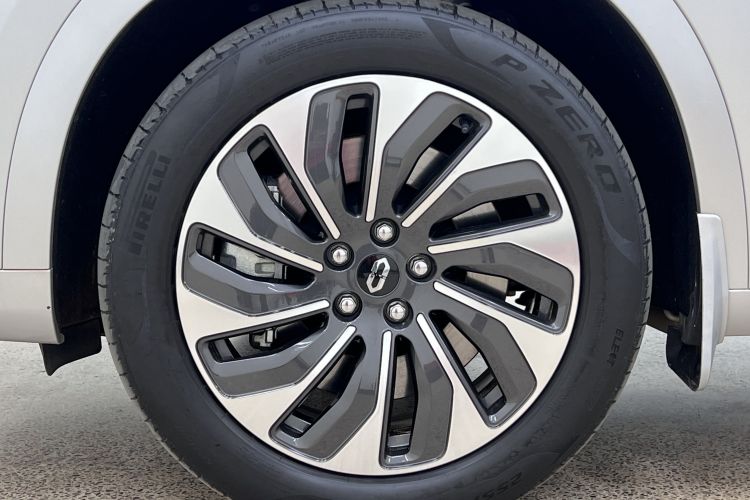 鸿蒙智行 问界M7 2024款 1.5T 智驾四驱Max版 5座车身外观6006