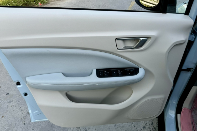 零跑汽车 零跑T03 2023款 403轻享版车身外观6007