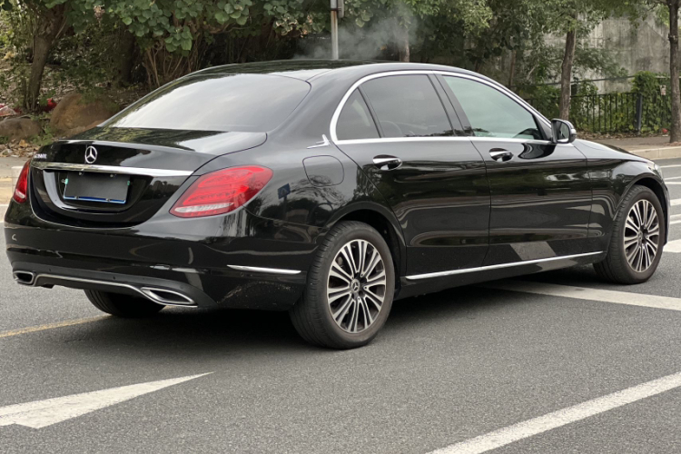 奔驰C级 2017款 改款 C 200 L车身外观6006