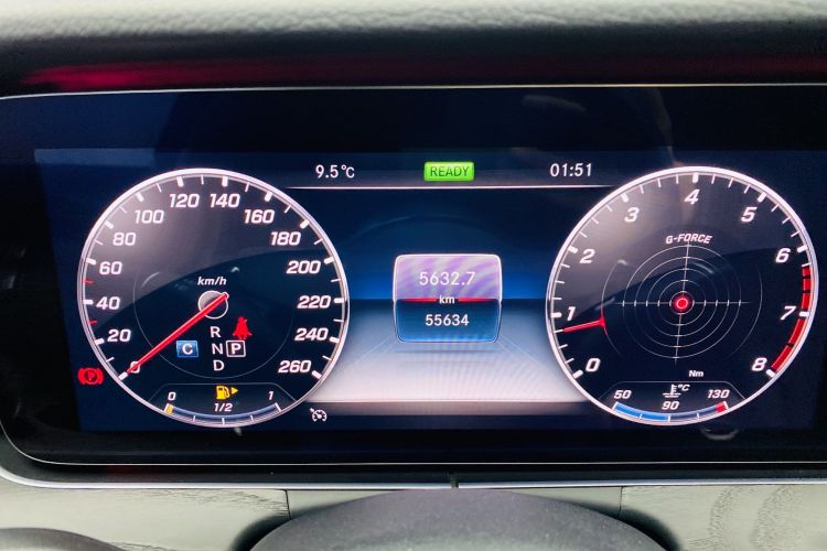 奔驰E级 2019款 E 260 L 运动型中控内饰15