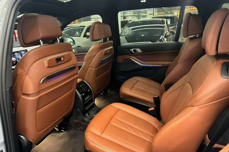 宝马X7 2023款 xDrive40i 尊享型M运动套装中控内饰7003