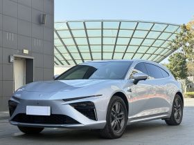 哪吒汽车 哪吒S猎装 2024款 增程300 标准版