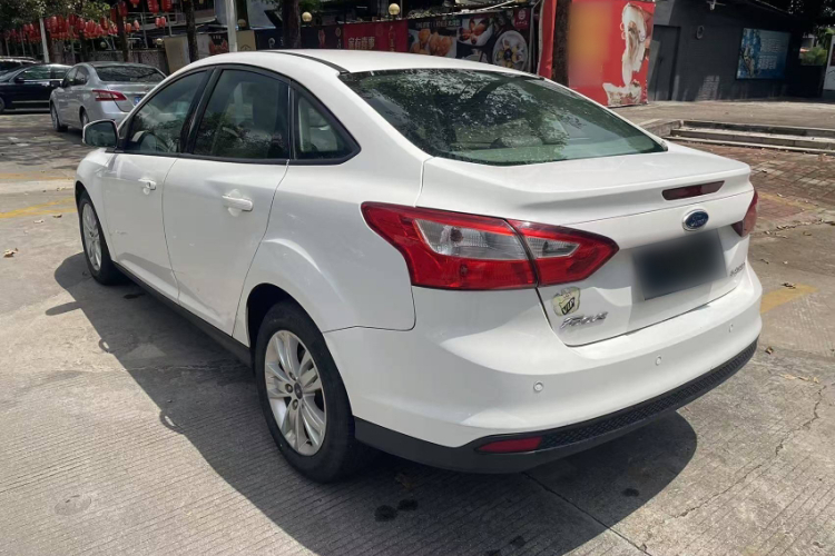 福特 福克斯 2012款 三厢 1.6L 自动舒适型车身外观6002