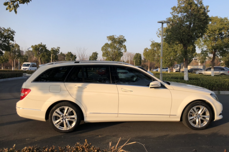 奔驰C级(进口) 2011款 C 200 时尚旅行版车身外观6007