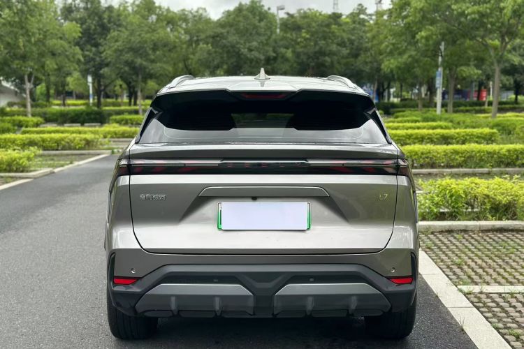 吉利银河 银河L7 2023款 1.5T 115km PLUS车身外观6004