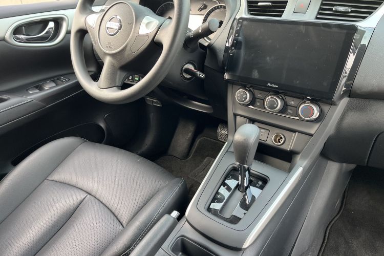 日产 轩逸 2024款 经典 1.6XE CVT舒适版中控内饰7002