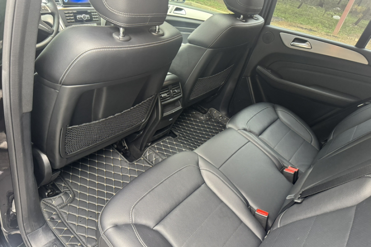 奔驰M级 2014款 ML 320 4MATIC中控内饰7005