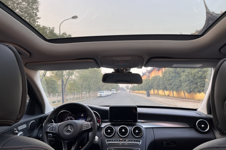 奔驰C级 2016款 C 200 L 运动型局部细节22