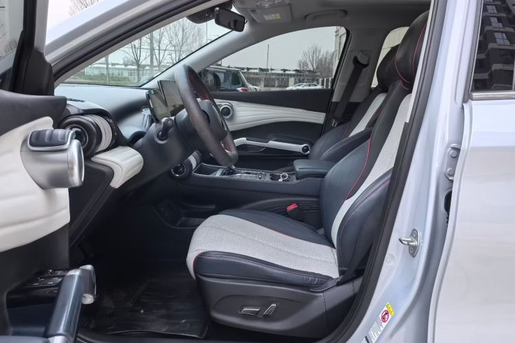 比亚迪 元PLUS 2022款 510KM 旗舰型中控内饰7002