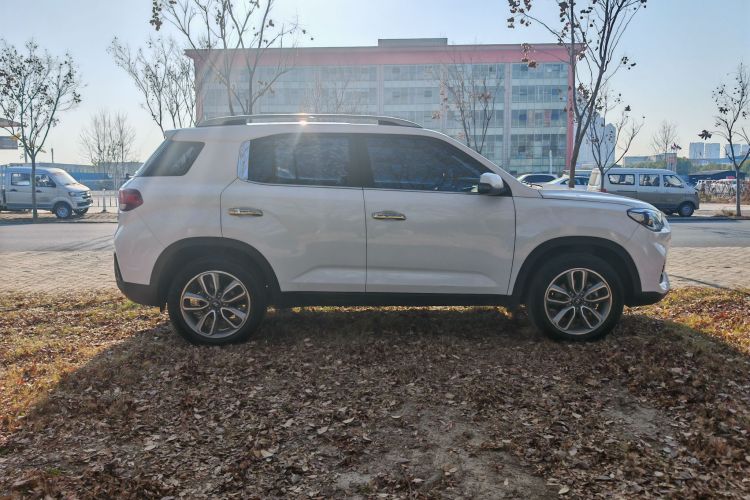 北京现代ix35 2019款 2.0L 自动两驱智勇·畅享版 国VI车身外观6006