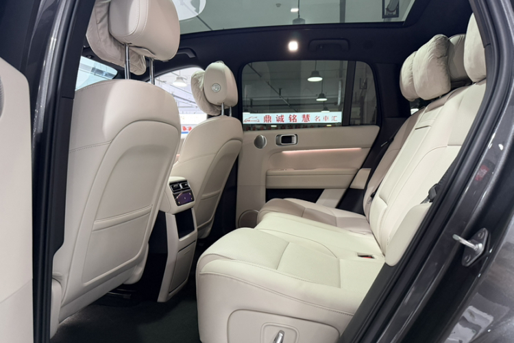 理想汽车 理想L6 2024款 Pro中控内饰7004