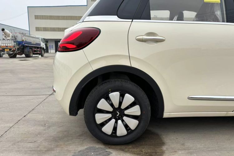 五菱汽车 五菱缤果 2025款 333km 灵犀互联款车身外观6008