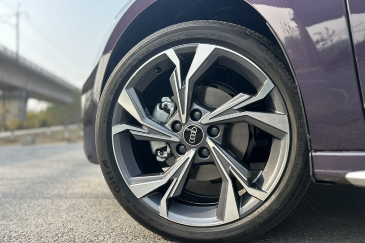 奥迪A3 2025款 Sportback 35TFSI 飞驰尊享型车身外观6002