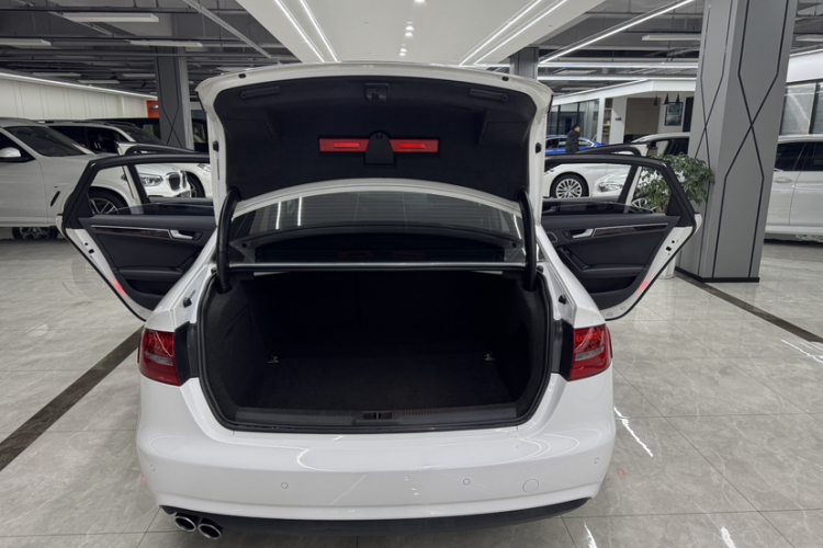 奥迪A4L 2015款 35 TFSI 自动舒适型车身外观6007