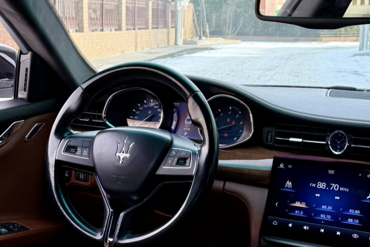 玛莎拉蒂 总裁 2013款 3.0T 标准型中控内饰7004