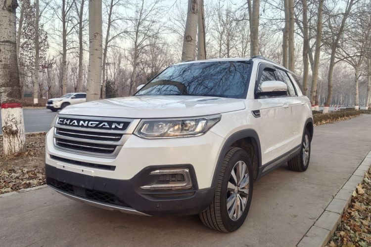 长安CS95 2017款 2.0T 两驱智途版车身外观1