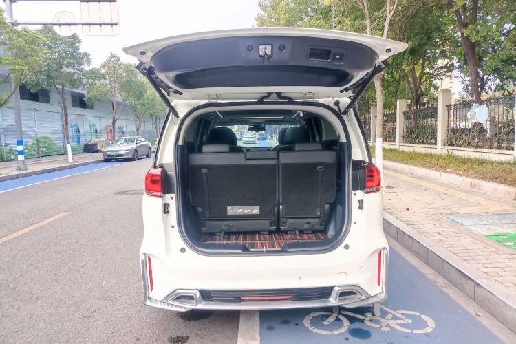 广汽传祺 传祺M8 2021款 大师系列 390T 尊贵版中控内饰7002