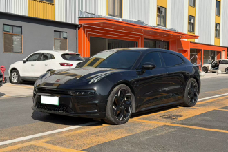 极氪001 2022款 超长续航双电机 YOU版