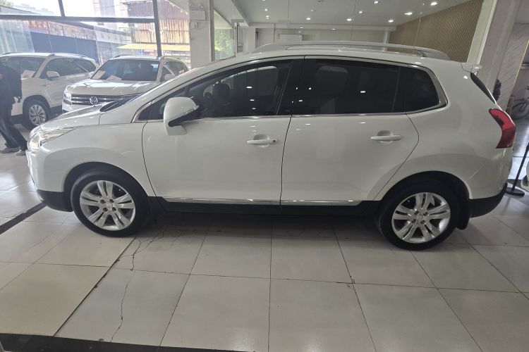 标致3008 2013款 2.0L 自动潮流版车身外观6001