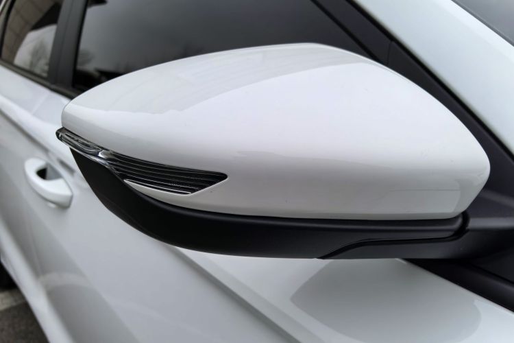 吉利汽车 帝豪 2025款 第4代 1.5L CVT龙腾版车身外观6006