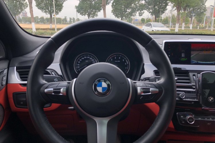 宝马X2 2020款 sDrive25i 领先型M运动套装局部细节13