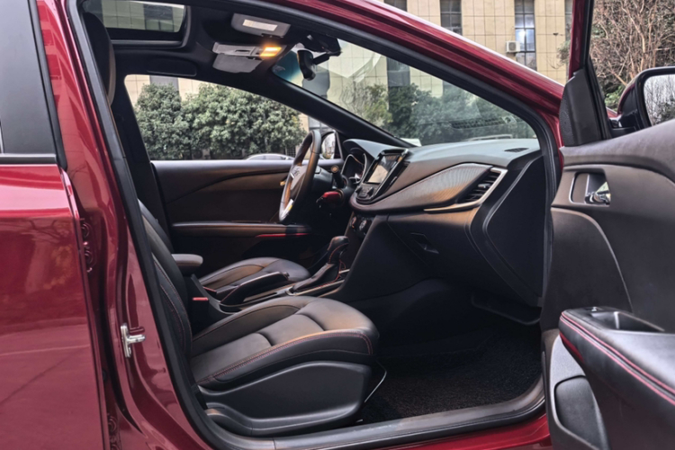 雪佛兰 科鲁泽 2019款 RS 330T 自动畅快版 国VI中控内饰7002