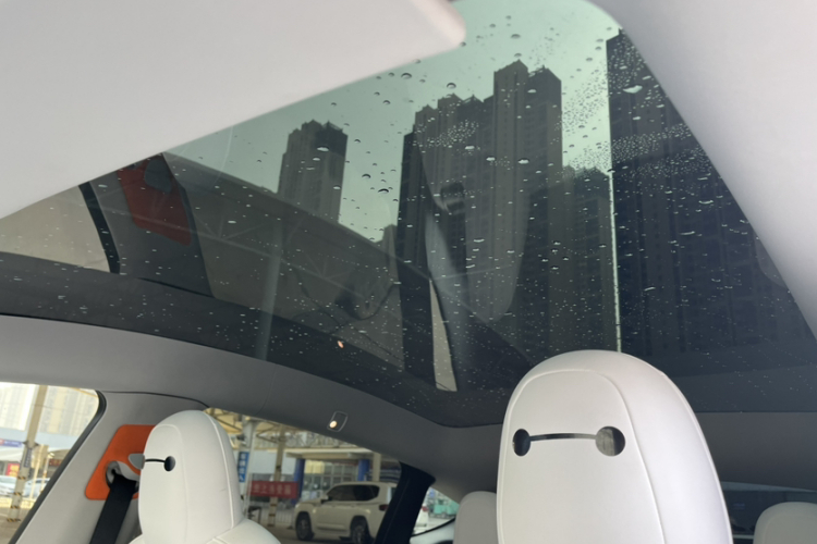 特斯拉 Model Y 2021款 Performance高性能全轮驱动版中控内饰7001