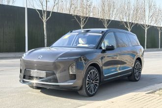 蔚来ES8  六座行政签名版