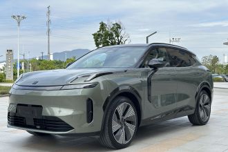 领克08 EM-P 2023款 220km 四驱性能Halo