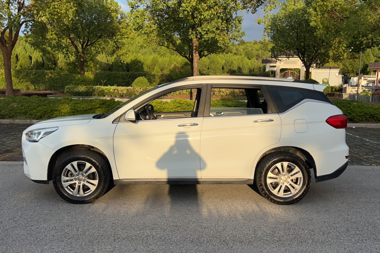 哈弗M6 2018款 改款 1.5T DCT两驱精英型车身外观6013