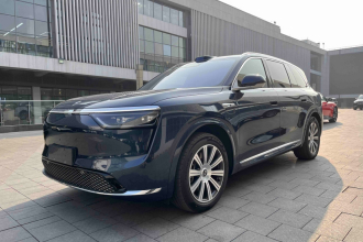 鸿蒙智行 问界M8 2025款 纯电 Max+ 六座四驱版