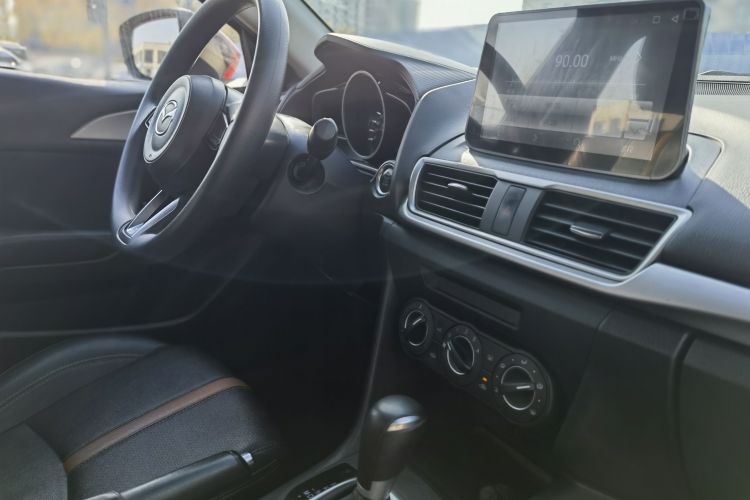 马自达3 昂克赛拉 2017款 三厢 1.5L 自动舒适型 国VI中控内饰7003