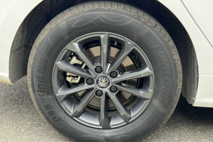 比亚迪 秦PLUS 2023款 EV 510KM 出行版车身外观6012