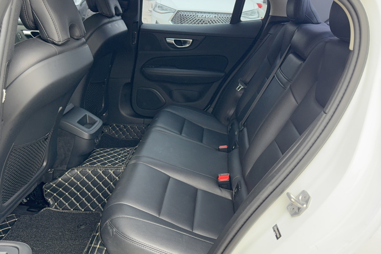 沃尔沃S60 2020款 T3 智行豪华版中控内饰7003