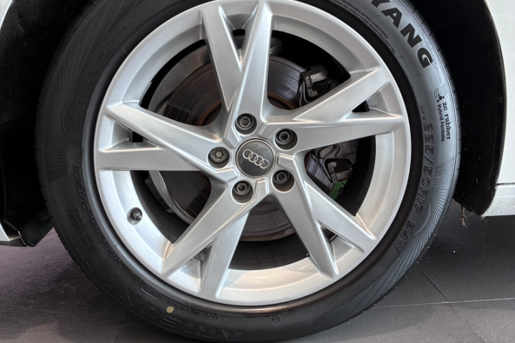 奥迪A4L 2019款 35 TFSI 进取型 国V车身外观6003